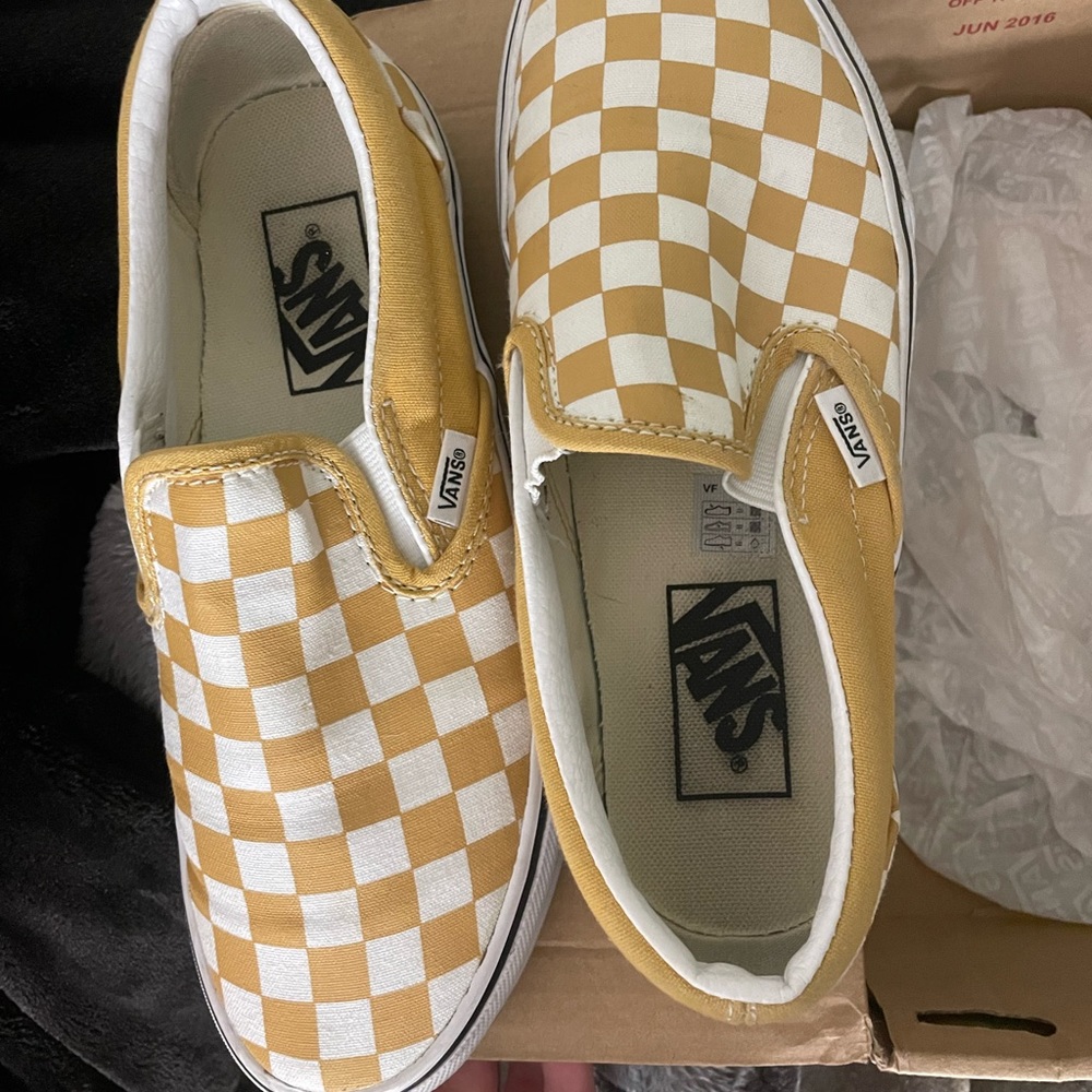 Checkered Vans 5y or 6.5W